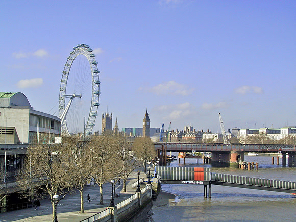 2000 04 10 - Millennium Wheel - 1 of 16