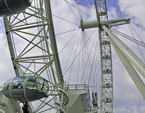 2000 04 10 - Millennium Wheel - 10 of 16