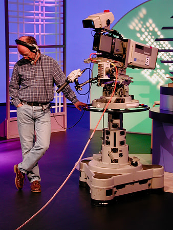 2000 05 26 - dotTV - 16 of 28