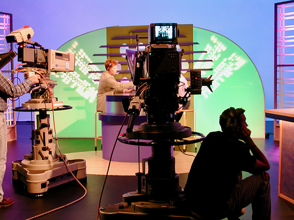 2000 05 26 - dotTV - 23 of 28