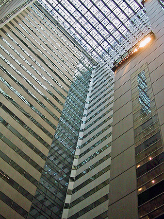 2002 09 05 - Tokyo, Japan - 3 of 60