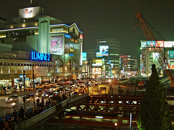2002 11 07 - Tokyo, Japan - 12 of 29